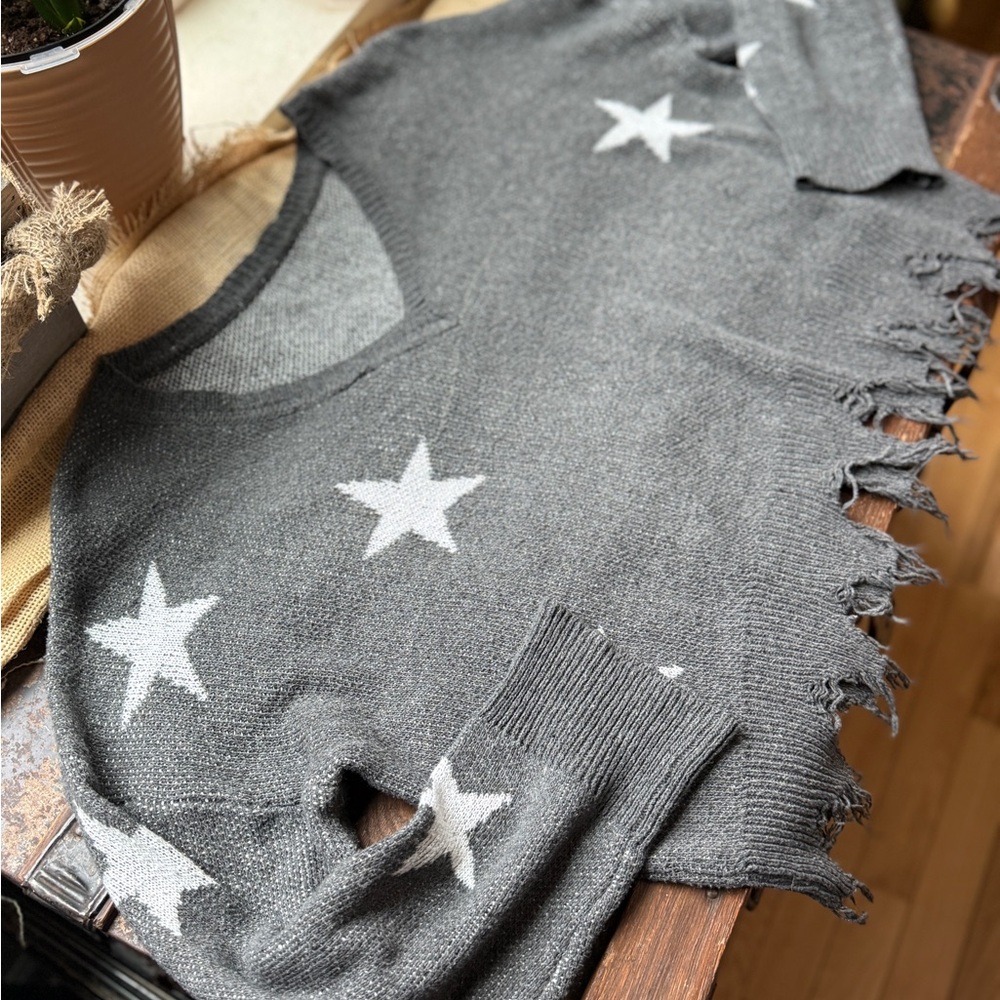 SHEIN Gray Knit Sweater with Label Detail size small